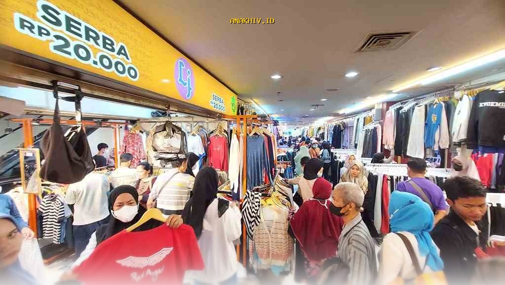 Mengapa Kelas Menengah Jadi Target Utama Pengeluaran dan Gaya Hidup Modern?