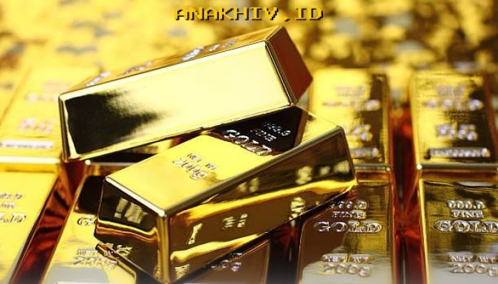 Emas Alami Penurunan Tajam, Sentuh Rekor Terendah Sejak 40 Tahun Terakhir!