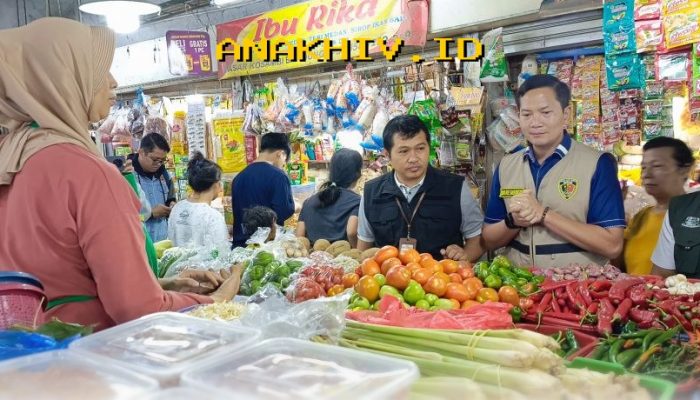 Harga Bahan Pokok di Pasar Kosambi Bandung Tetap Stabil Menjelang Idulfitri Berkat Aturan HET!