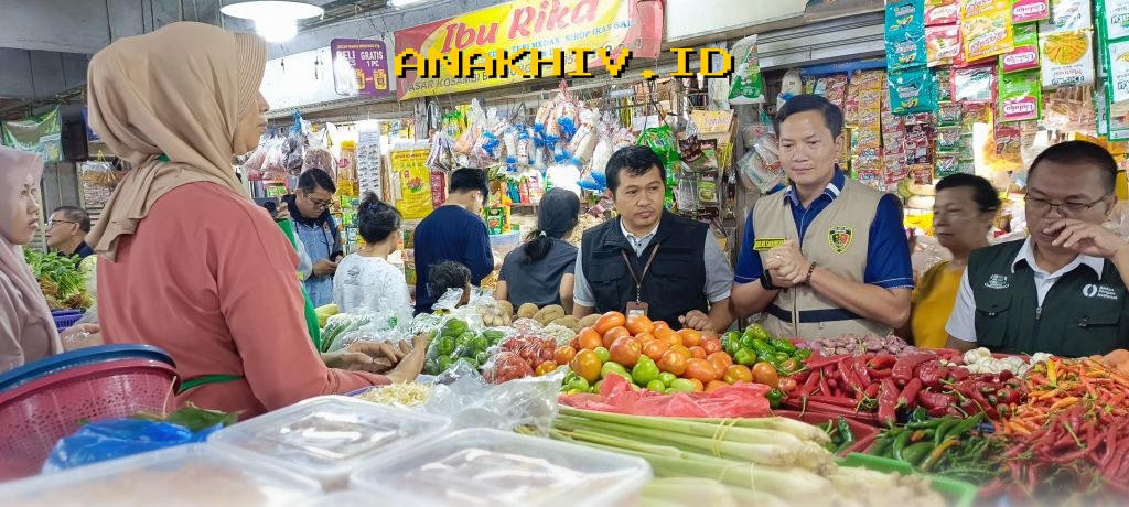 Harga Bahan Pokok di Pasar Kosambi Bandung Tetap Stabil Menjelang Idulfitri Berkat Aturan HET!