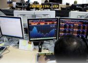 IHSG Terperosok ke Level 7.389, Investor Waspadai Risiko Pasar?
