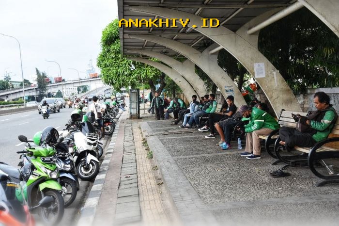 Mengapa Elektrifikasi Ojek Online Jadi Solusi Cerdas Hemat Subsidi BBM?