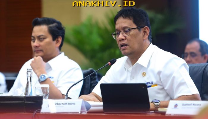 Menkeu Resmi Umumkan Aturan WFH, Ini Kata Masyarakat!