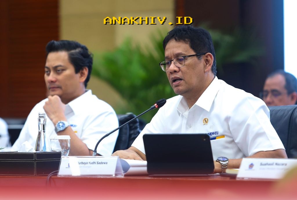 Menkeu Resmi Umumkan Aturan WFH, Ini Kata Masyarakat!