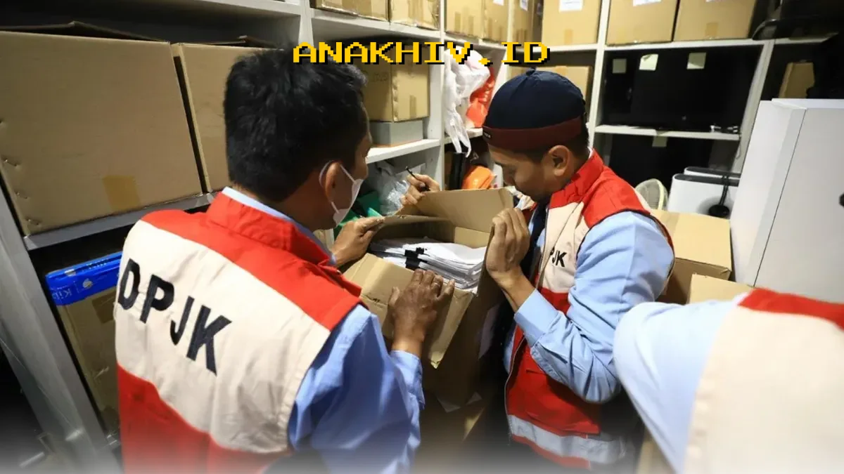 Operasi Gabungan Bareskrim-OJK Ungkap Praktik Ilegal di Kantor Sekuritas SCBD!