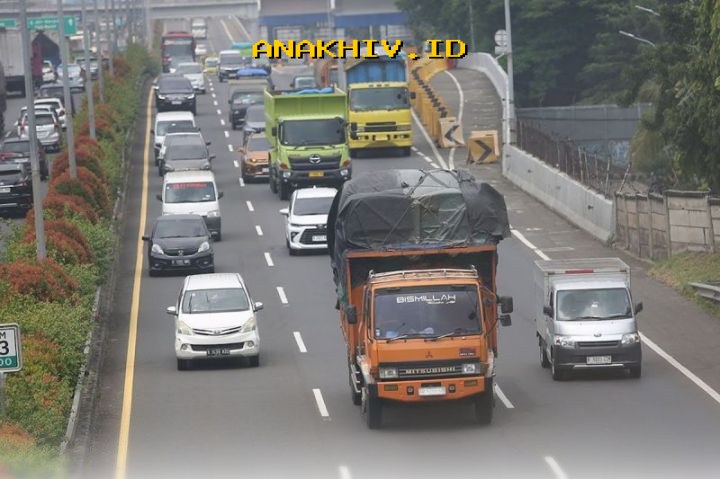 Pengusaha Wajib Patuhi Aturan Truk agar Arus Balik Tetap Lancar!