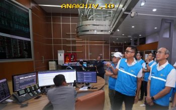 Personel PLN Siap Pastikan Listrik Tetap Menyala Saat Idulfitri!