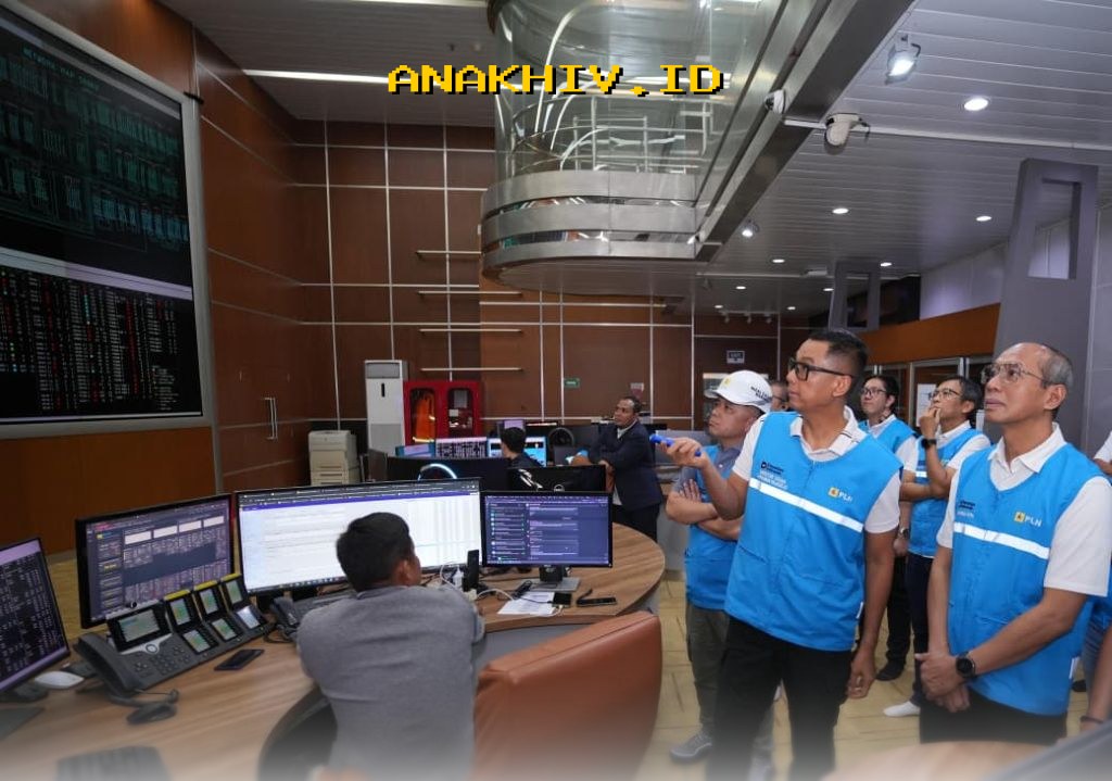 Personel PLN Siap Pastikan Listrik Tetap Menyala Saat Idulfitri!