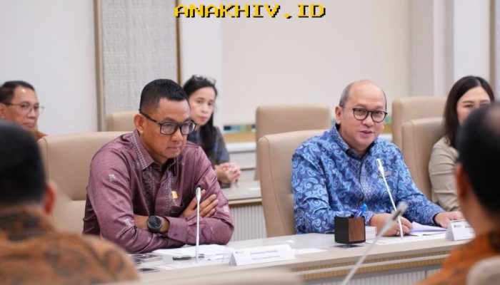 PLN dan Danantara Dorong Energi Hijau, 2.000 KK di Sumenep Bakal Dapat Listrik Bersih dari PLTS!