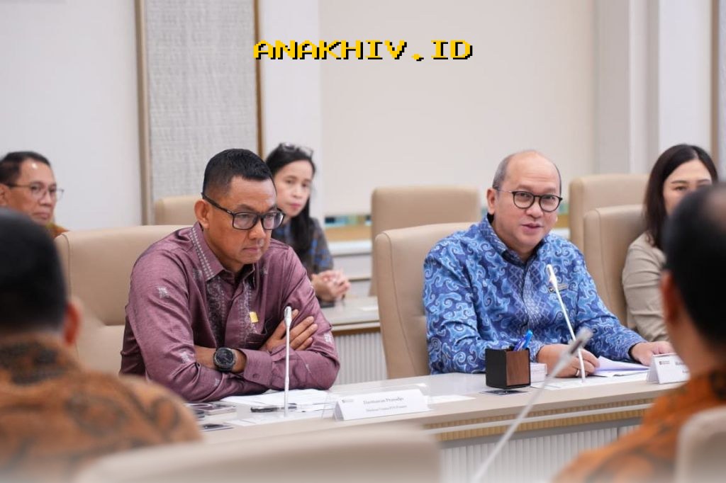 PLN dan Danantara Dorong Energi Hijau, 2.000 KK di Sumenep Bakal Dapat Listrik Bersih dari PLTS!