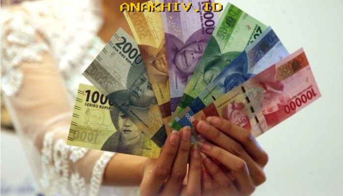 Rupiah Melemah di Awal Pekan, Sentuh Level Rp16.910 per Dolar AS!