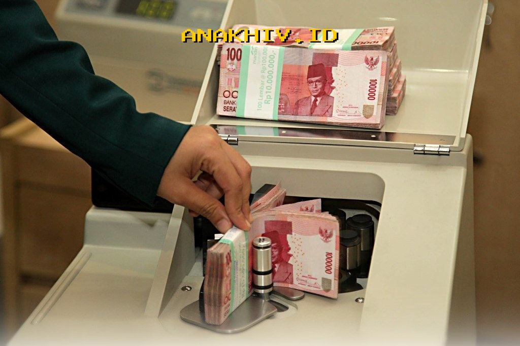 Rupiah Melemah ke Rp16.979 per Dolar AS pada Jumat Sore, Ini Penyebabnya!