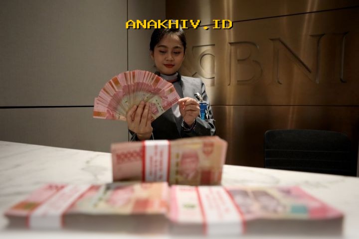 Rupiah Melemah Tipis di Awal Pekan, Sentuh Level Rp16.984!