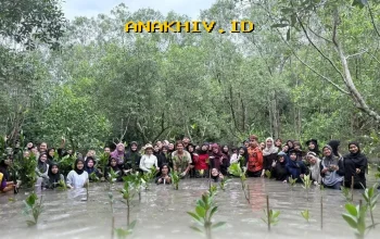 Telkom dan AYS Indonesia Gandeng Tangan Bangun Kembali Keindahan Alam Tarakan yang Terluka!