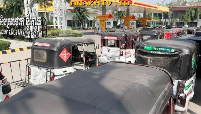 Harga BBM di Kamboja Melonjak Akibat Ketegangan Timur Tengah!