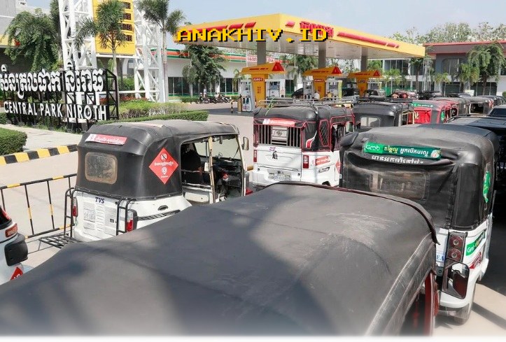 Harga BBM di Kamboja Melonjak Akibat Ketegangan Timur Tengah!