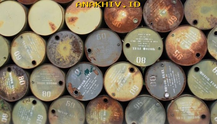 Harga Minyak Dunia Anjlok, Brent Naik Tajam 7% dan WTI Sentuh Level USD110 per Barel!