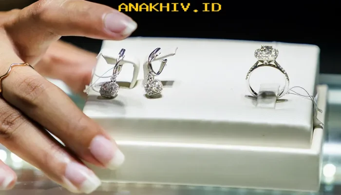 Emas Perhiasan Tembus Harga Fantastis Hari Ini, Capai Rp2.570.000 per Gram!